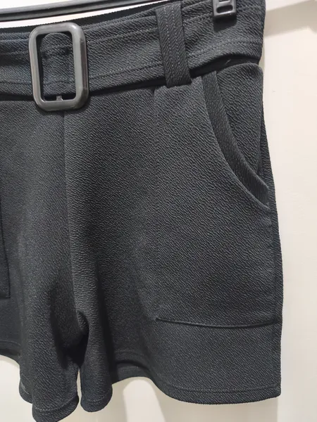 short hot pant preto