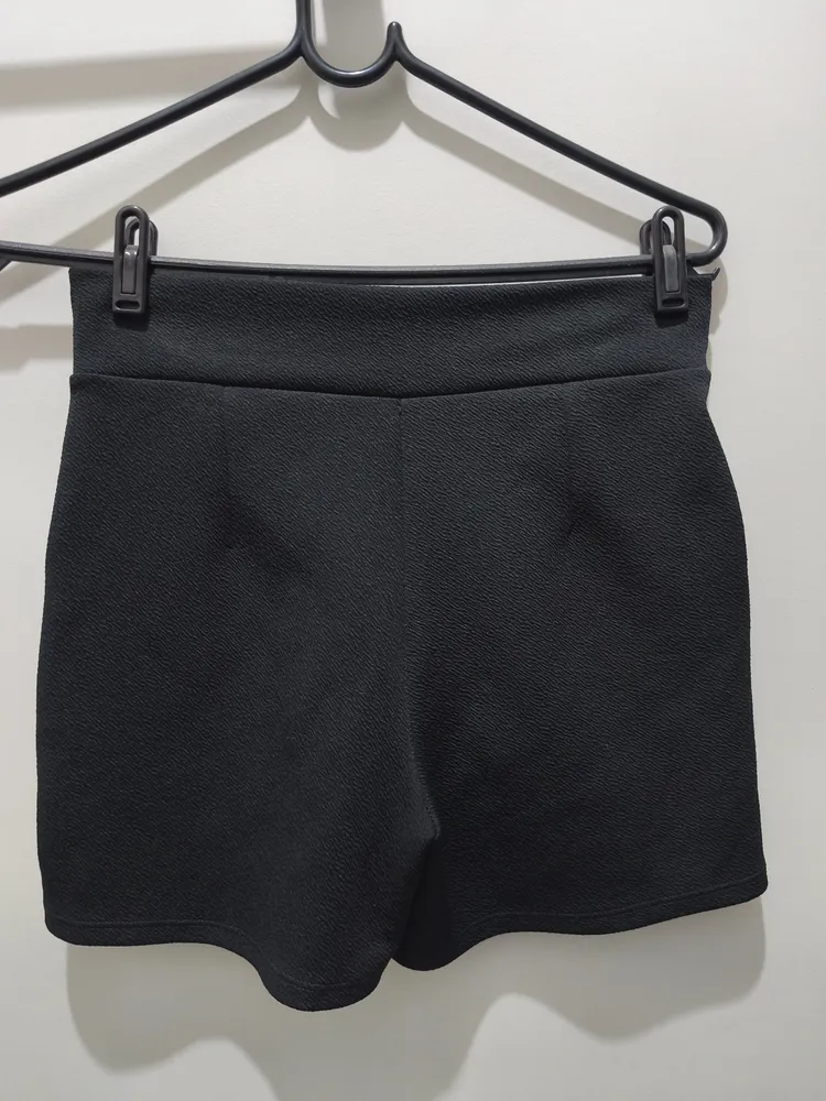 short hot pant preto
