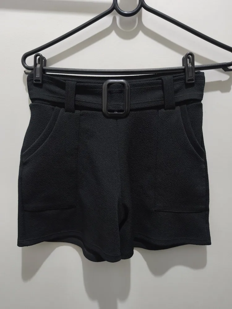 short hot pant preto