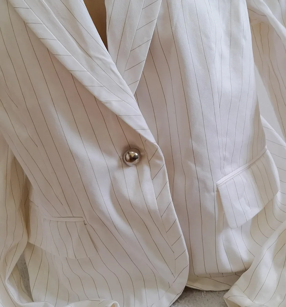 Blazer Feminino Daslu Risca de Giz Tam 44