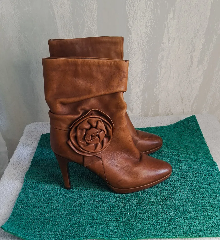 Bota de Couro Importada Belle Tam 36