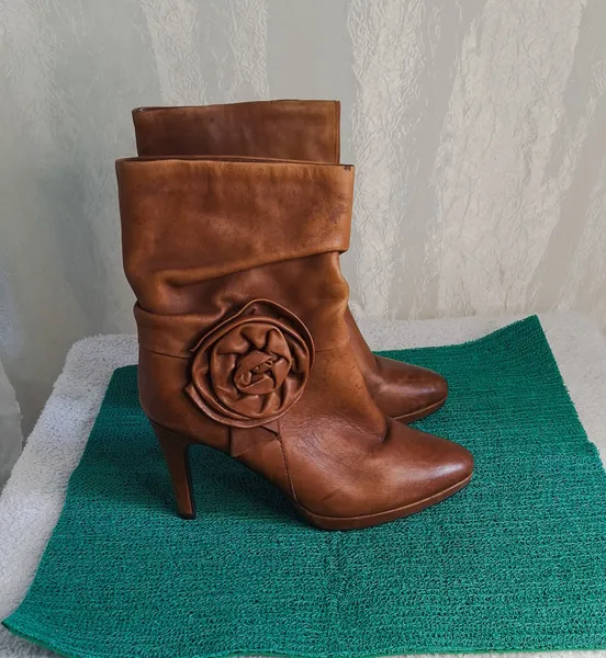 Bota de Couro Importada Belle Tam 36