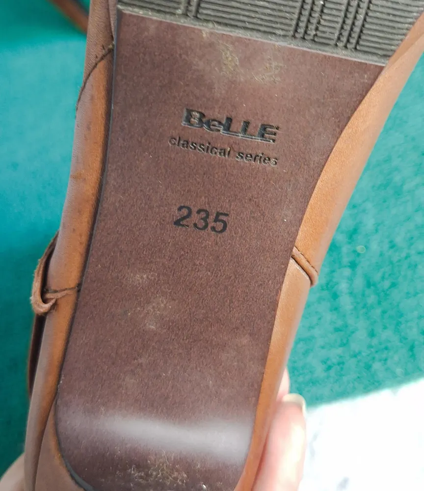 Bota de Couro Importada Belle Tam 36