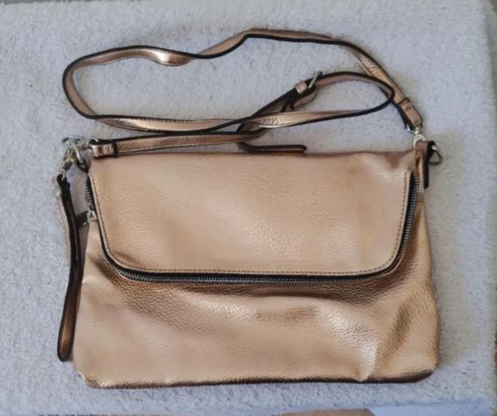 Bolsa Feminina de Couro Metalizado Acessorizze Importada