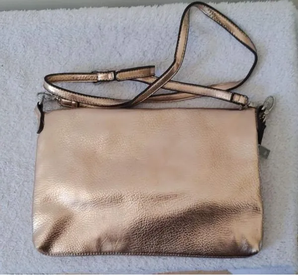 Bolsa Feminina de Couro Metalizado Acessorizze Importada