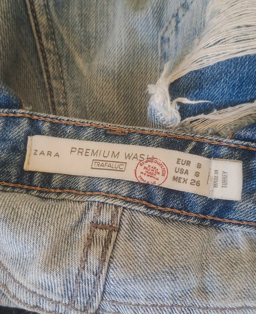 Jardineira Jeans Destroyed Feminina Zara Tamanho P