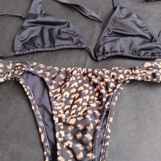 biquíni preto e animal print, tamanho m