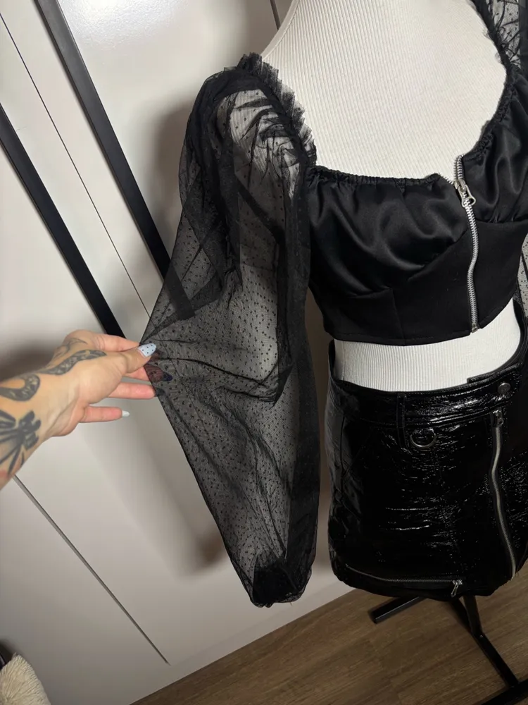 Blusa Cetim Manga Tule