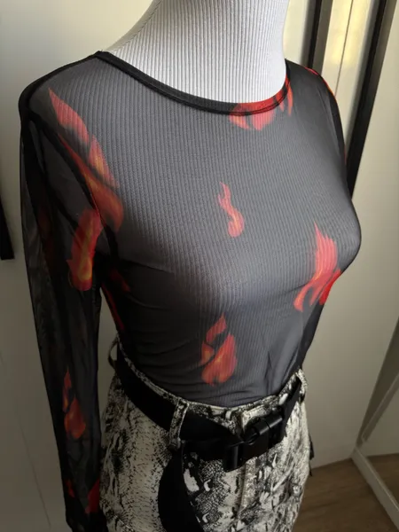Blusa Tule Fire