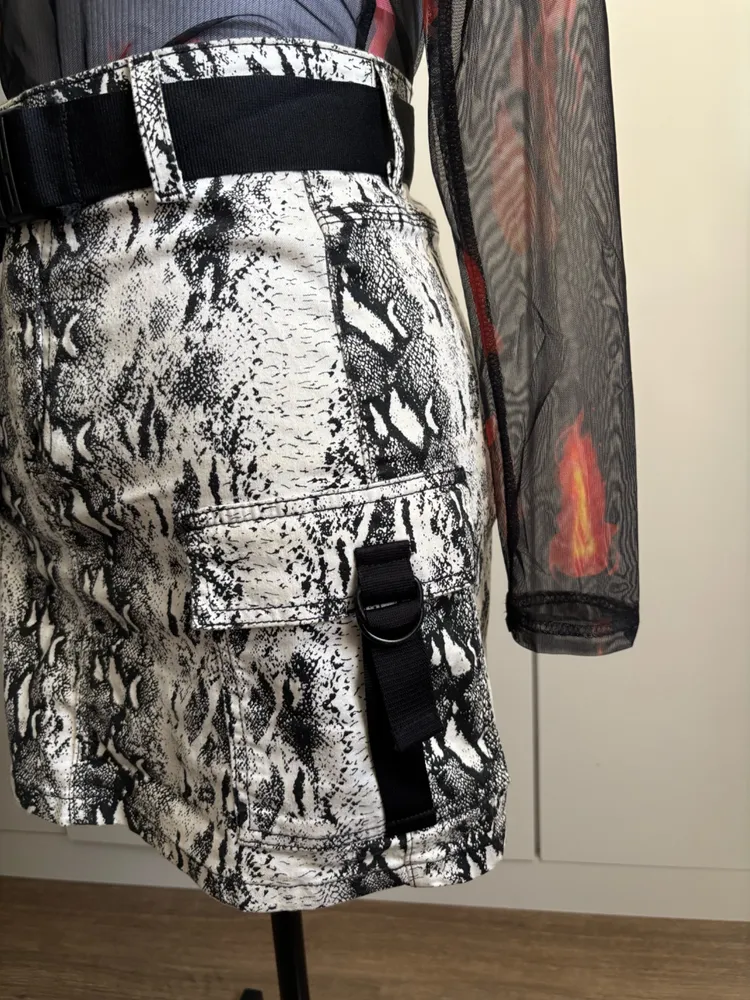 Saia Snake Animal Print com Cinto