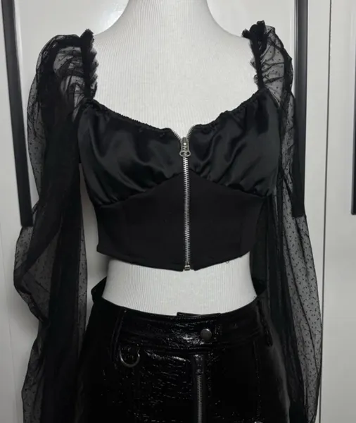Blusa Cetim Manga Tule