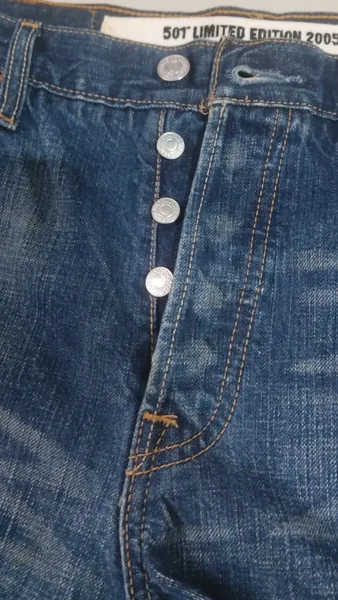 Short Levis jeans