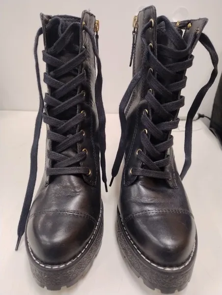 Bota schutz