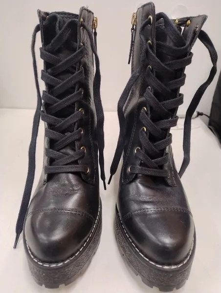 Bota schutz