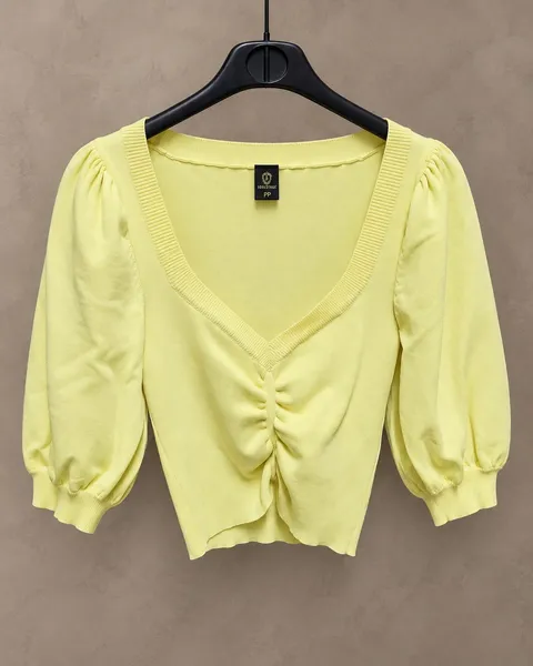 Cropped amarelo manteiga a collection