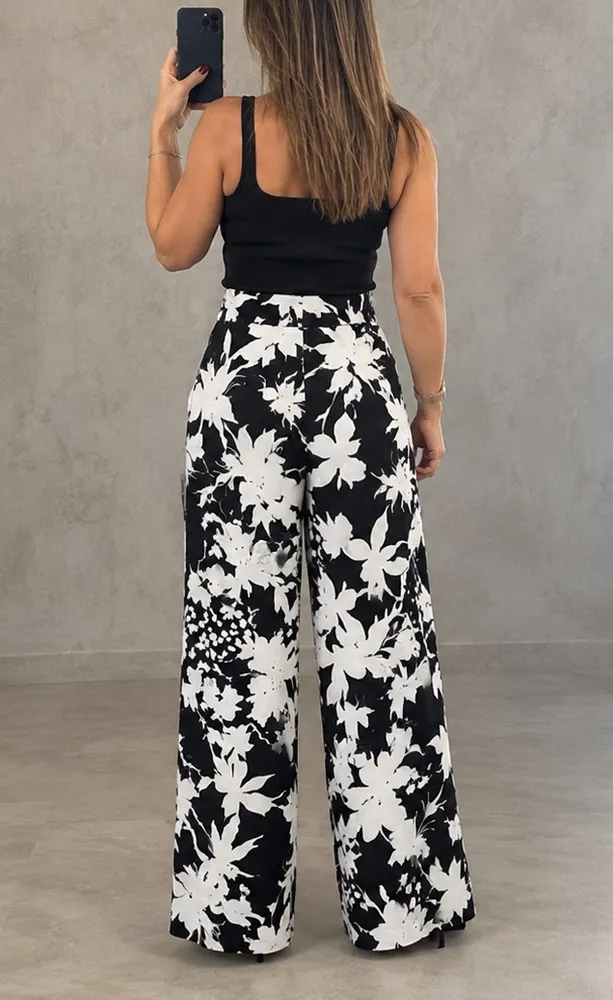 Calça pantalona estampada Renner