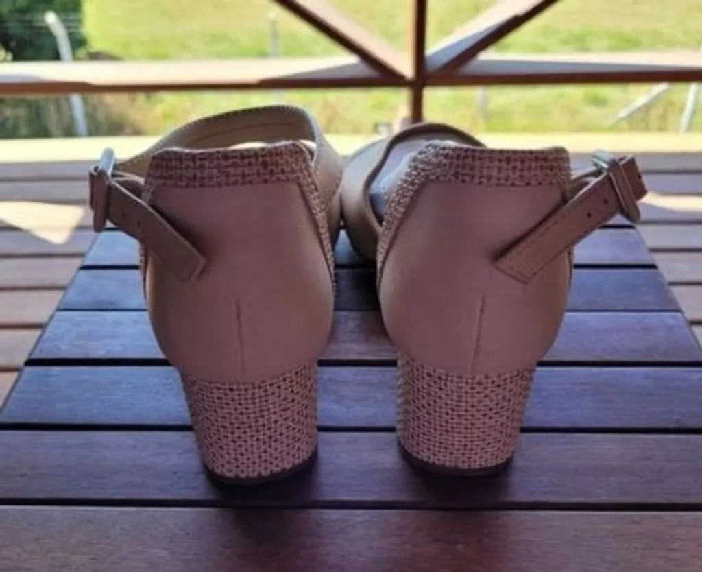 Sandália Piccadilly