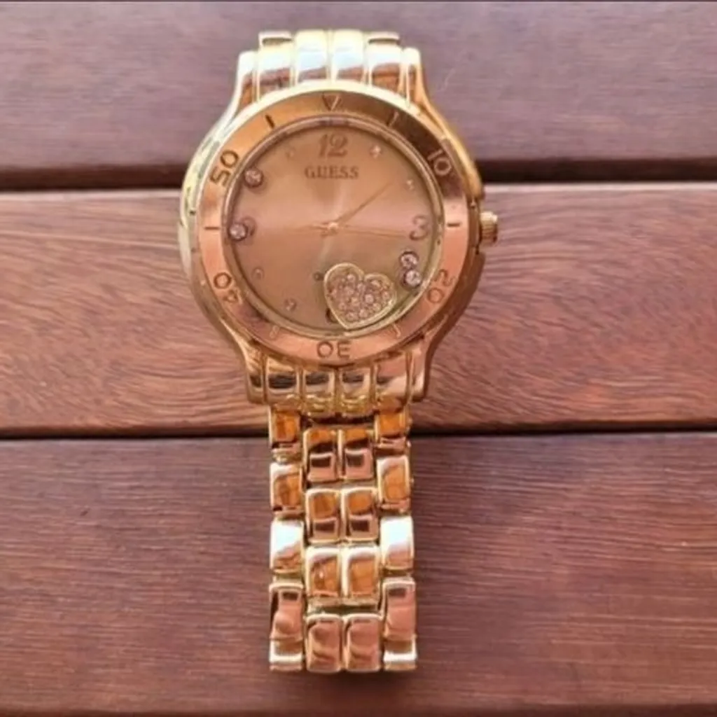 Relógio Moderno e Sofisticado