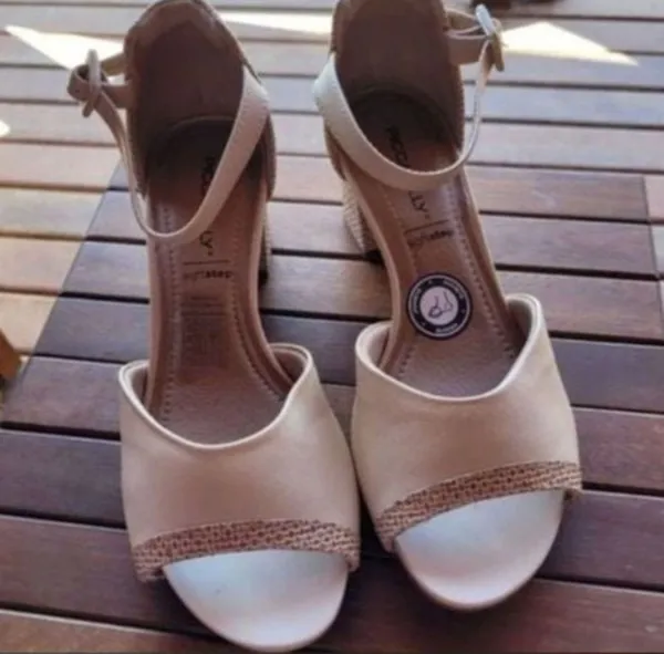 sandália piccadilly salto bloco conforto nude tam 37