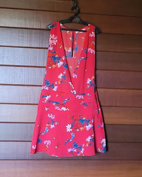 vestido luigi bertolli floral vermelho elegante tam G