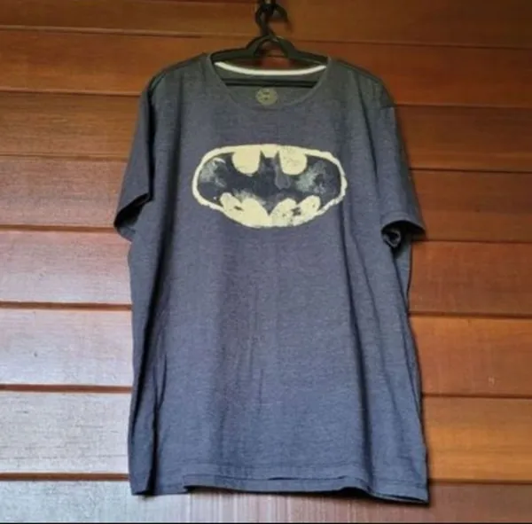 Camiseta Batman Logo Clássico DC Comics Tam GG