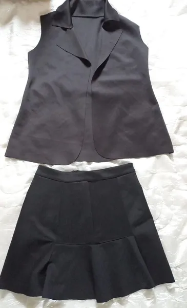 Conjunto colete e saia