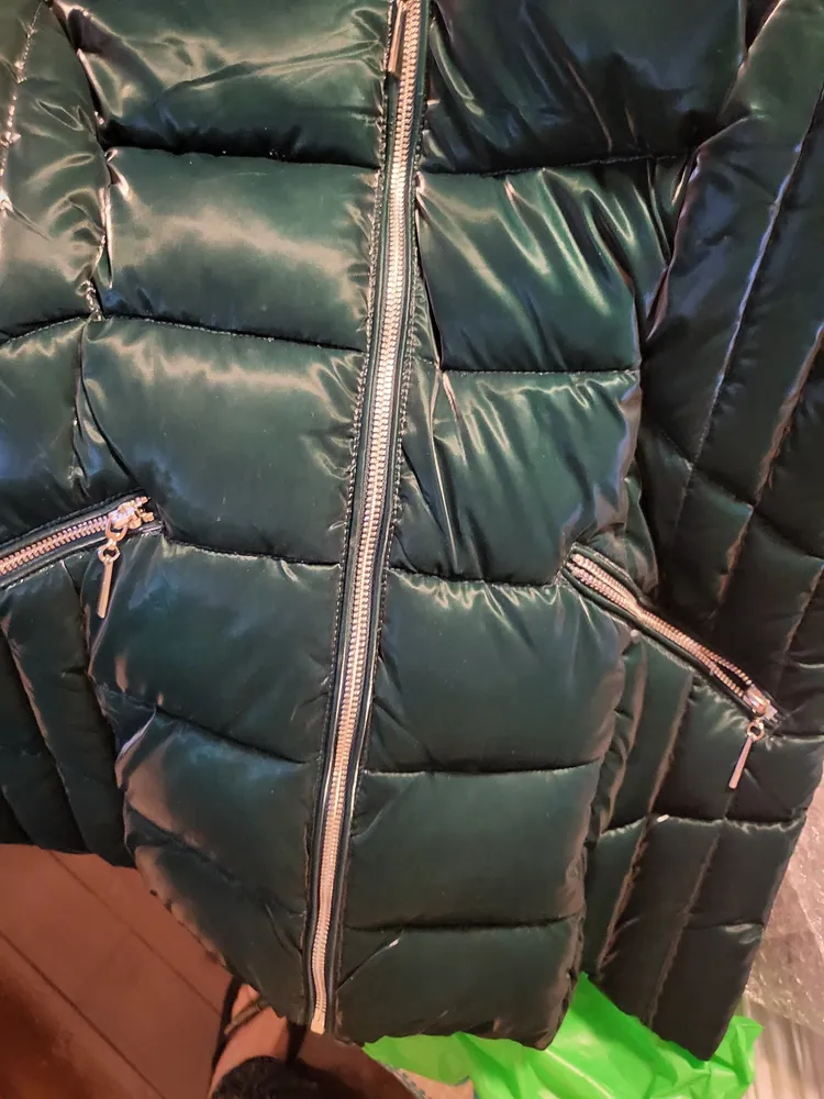 Jaqueta puffer feminina,  cor verde petróleo  tam 42