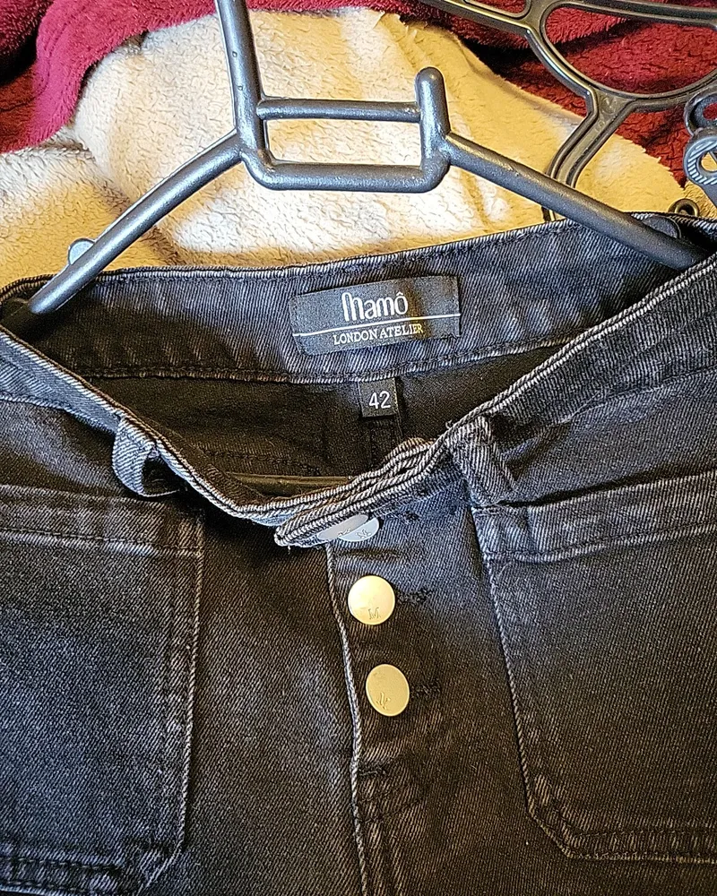 Calça jeans black, marca Mamô,  tam 42