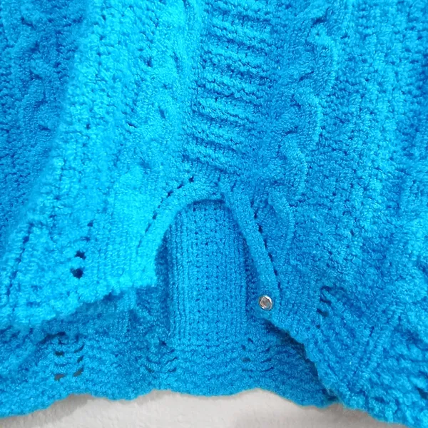 Suéter feminino de tricô azul - Tamanho M