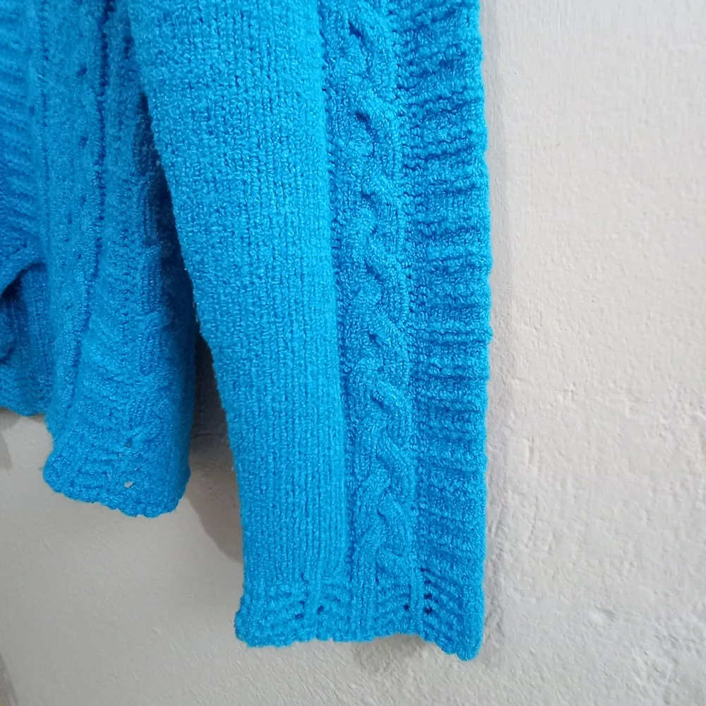 Suéter feminino de tricô azul - Tamanho M