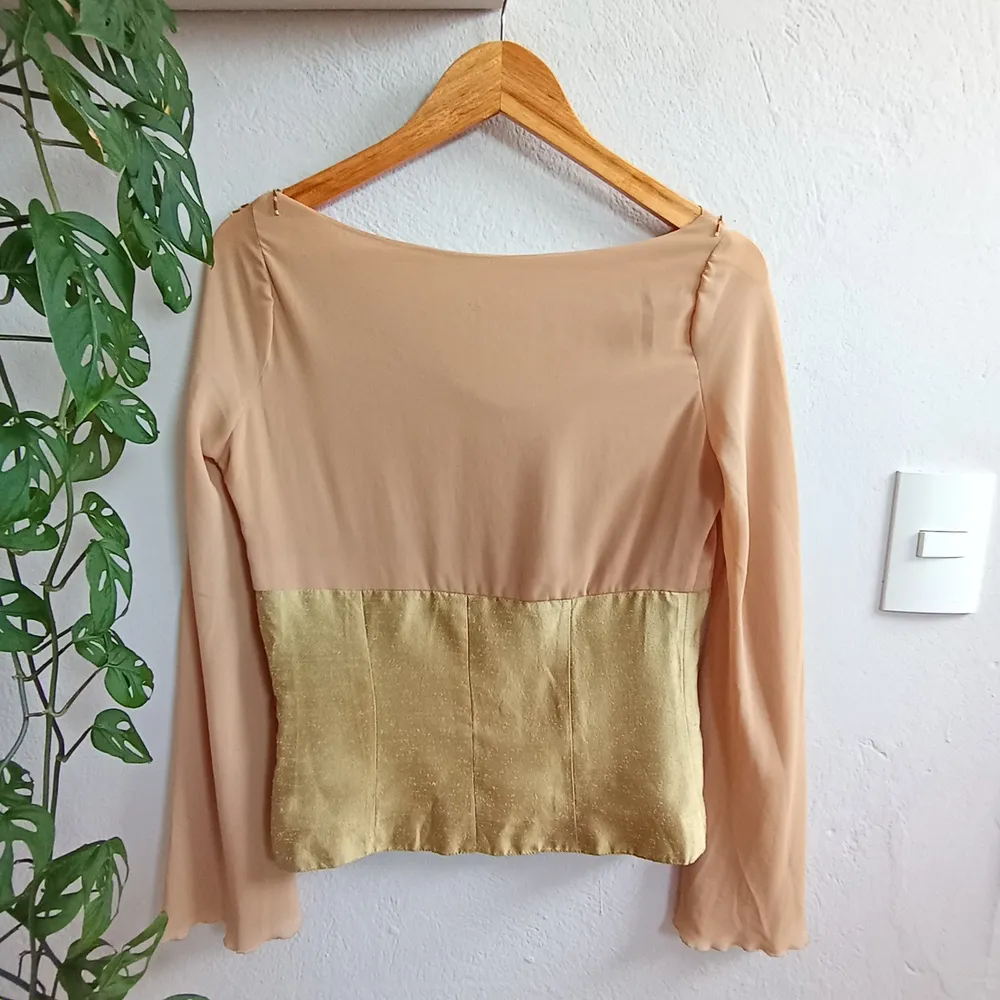 Blusa Fairy Bege com Bordados - Tamanho P