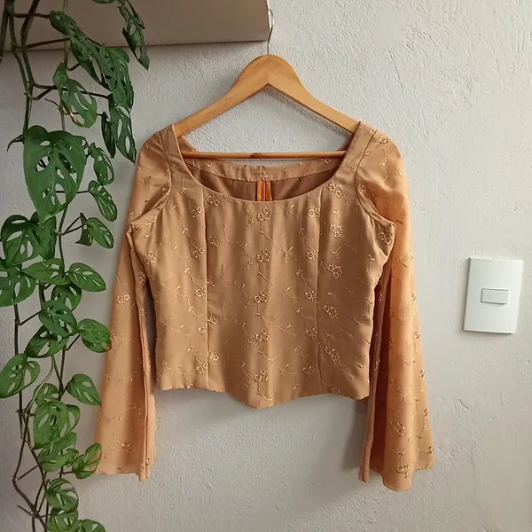 Blusa Cropped Artesanal - Tamanho M