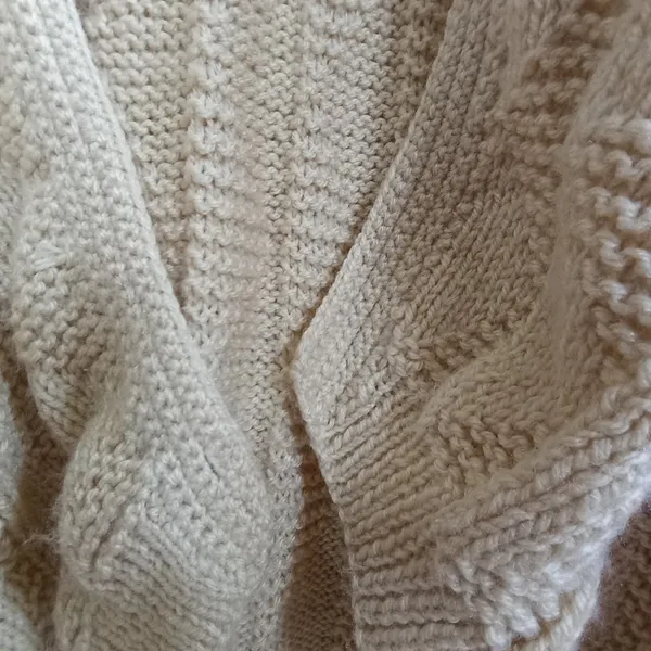 Cardigan em tricô feito à mão - Tamanho G