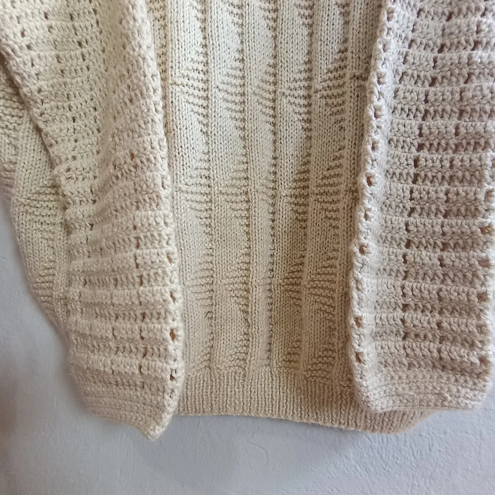Cardigan em tricô feito à mão - Tamanho G