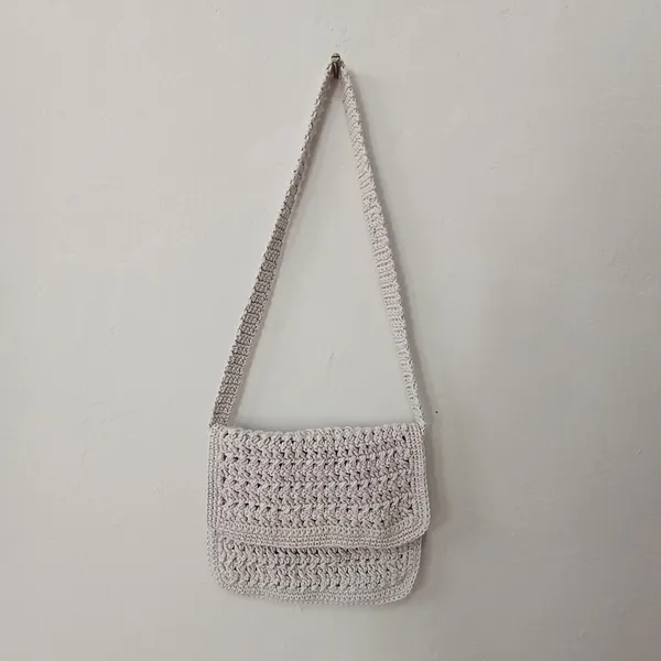 Bolsa de crochê artesanal