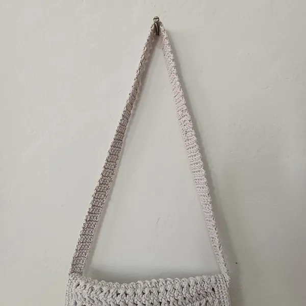 Bolsa de crochê artesanal