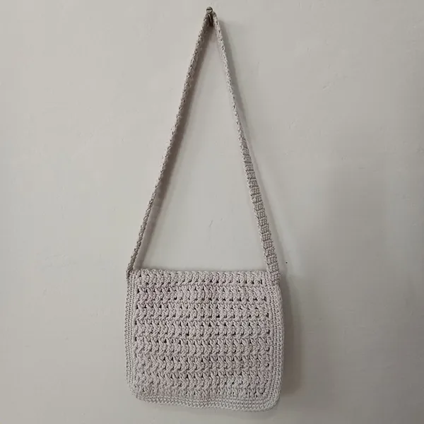 Bolsa de crochê artesanal