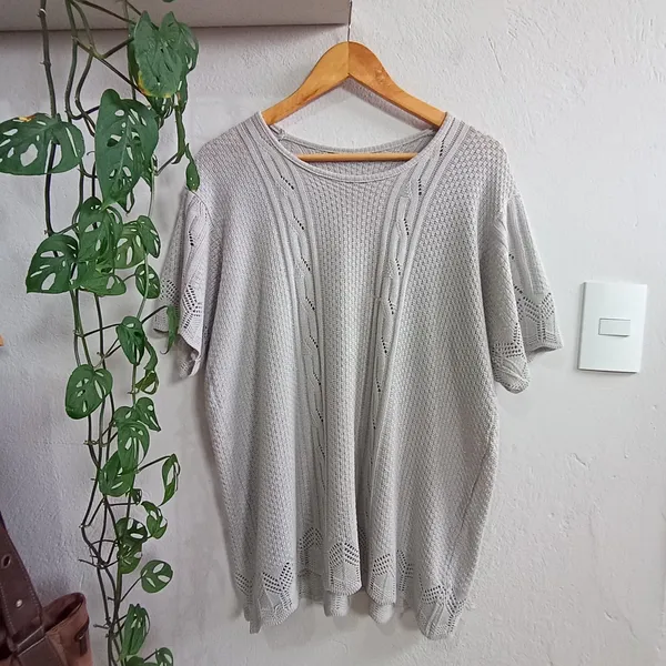 Blusa Feminina em Tricô Leve - Tamanho GG