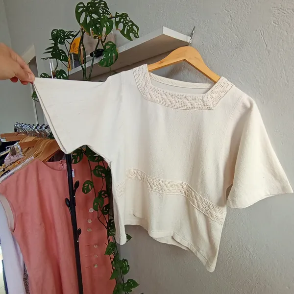 Blusa Boho Off White Artesanal com Renda Rústica - Tamanho M