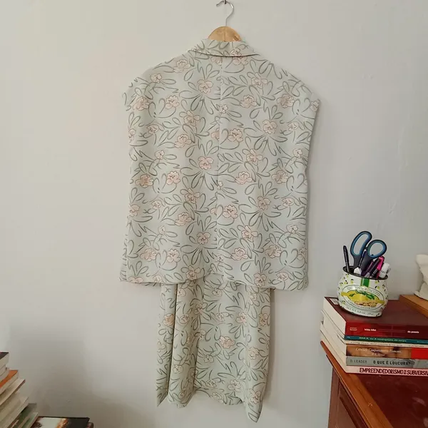 Conjunto Vintage e Vestido Floral - Tamanho G