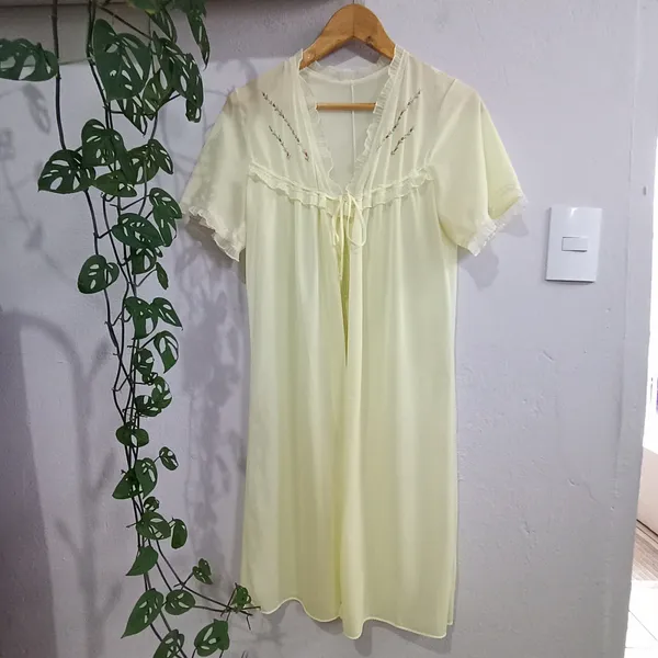 Penhoar Vintage Amarelo Manteiga Tamanho M