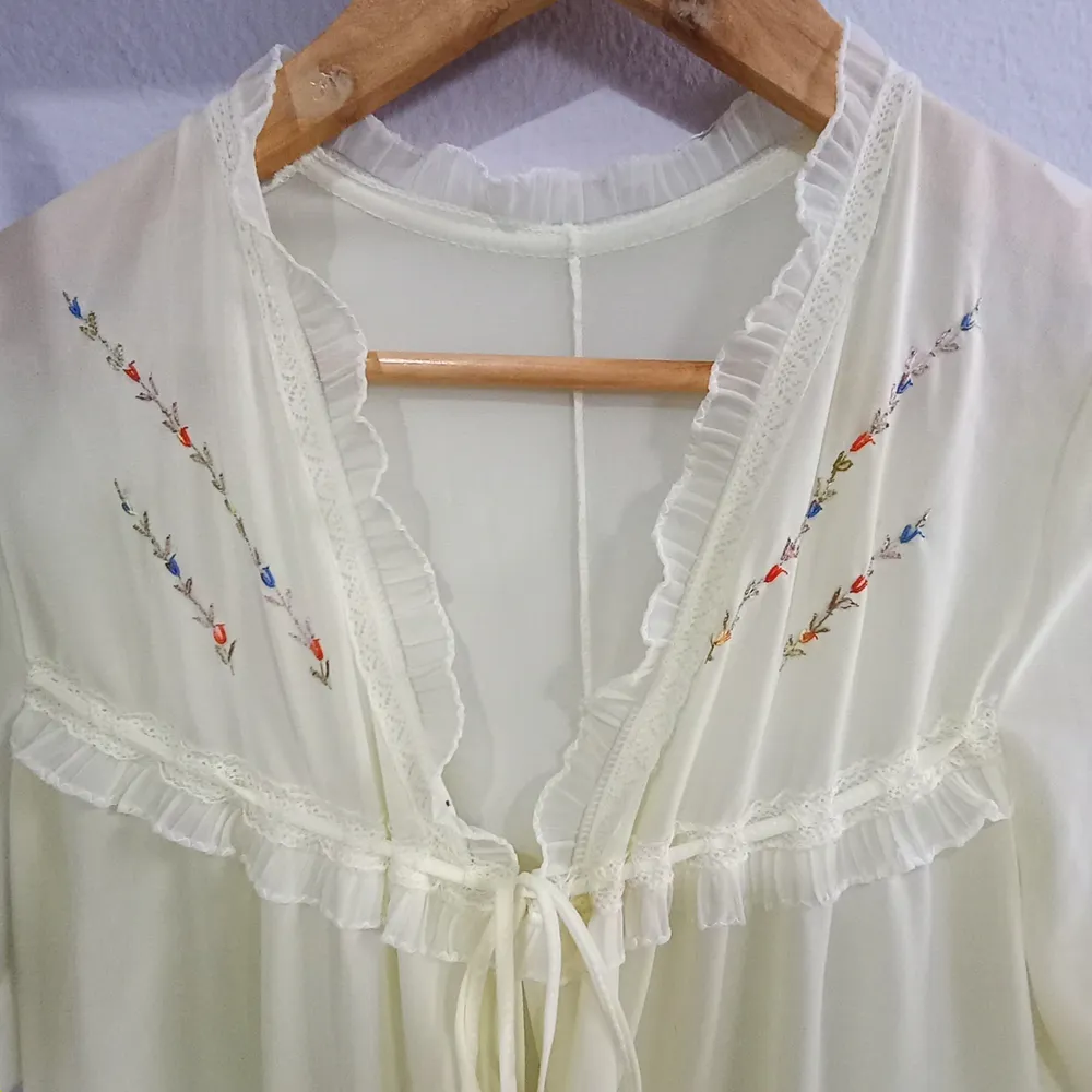 Penhoar Vintage Amarelo Manteiga Tamanho M