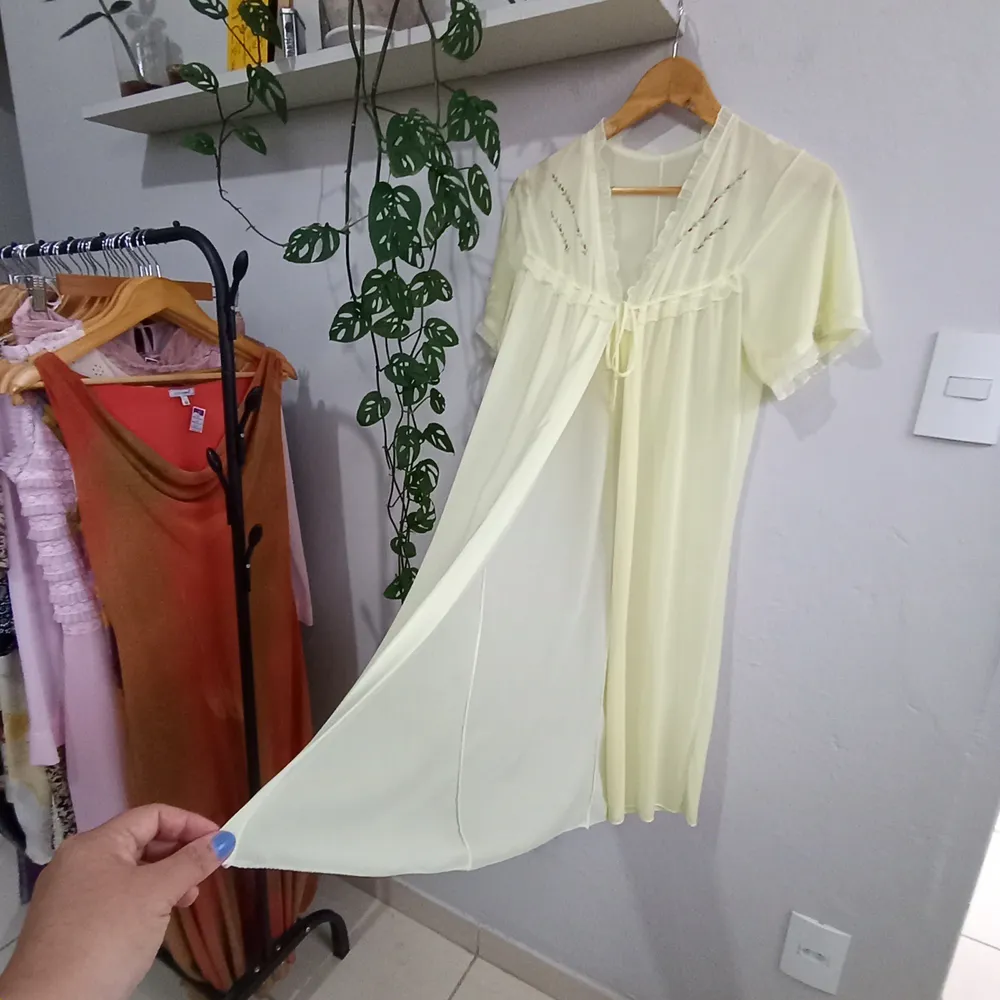 Penhoar Vintage Amarelo Manteiga Tamanho M
