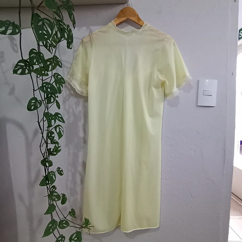 Penhoar Vintage Amarelo Manteiga Tamanho M