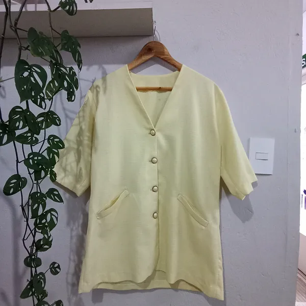 Casaqueto Artesanal de Linho Amarelo Tamanho G