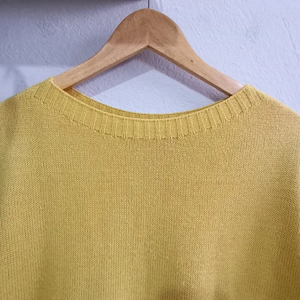 Blusa de Tricô Leve Amarela Tamanho G