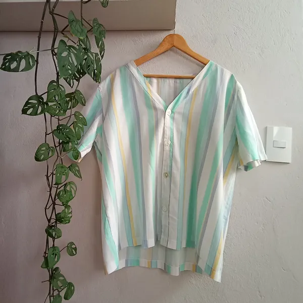 Camisa Feminina Artesanal em Algodão - Tamanho GG