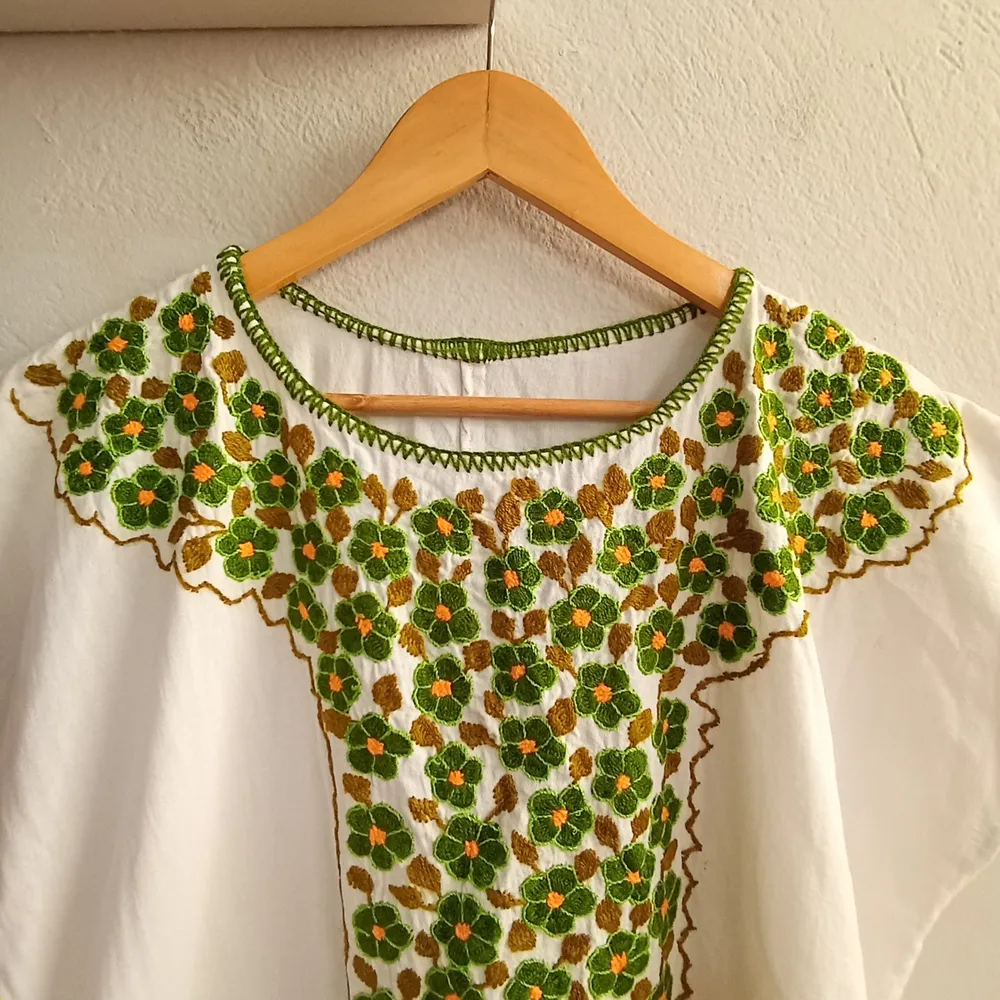 Blusa Feminina de Algodão com Bordado - Tamanho G