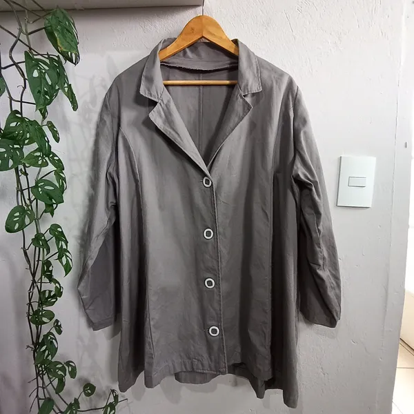 Blazer Alongado de Sarja Cinza Oversized Tamanho GG
