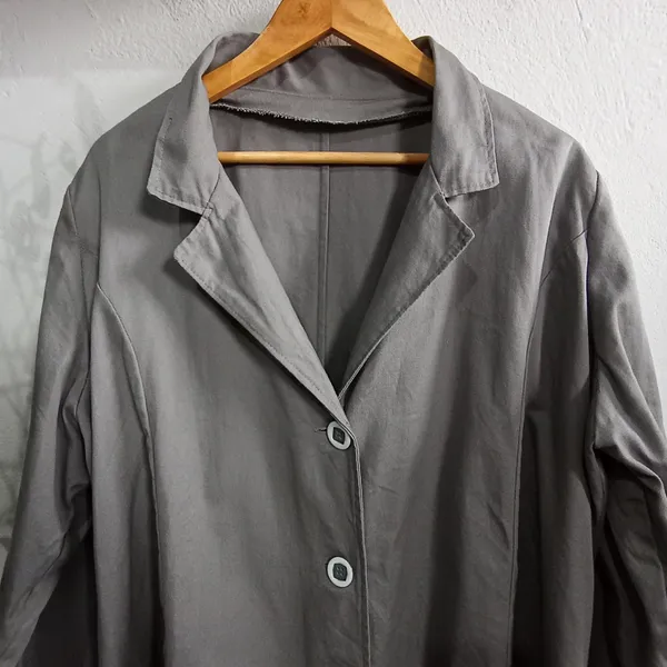 Blazer Alongado de Sarja Cinza Oversized Tamanho GG